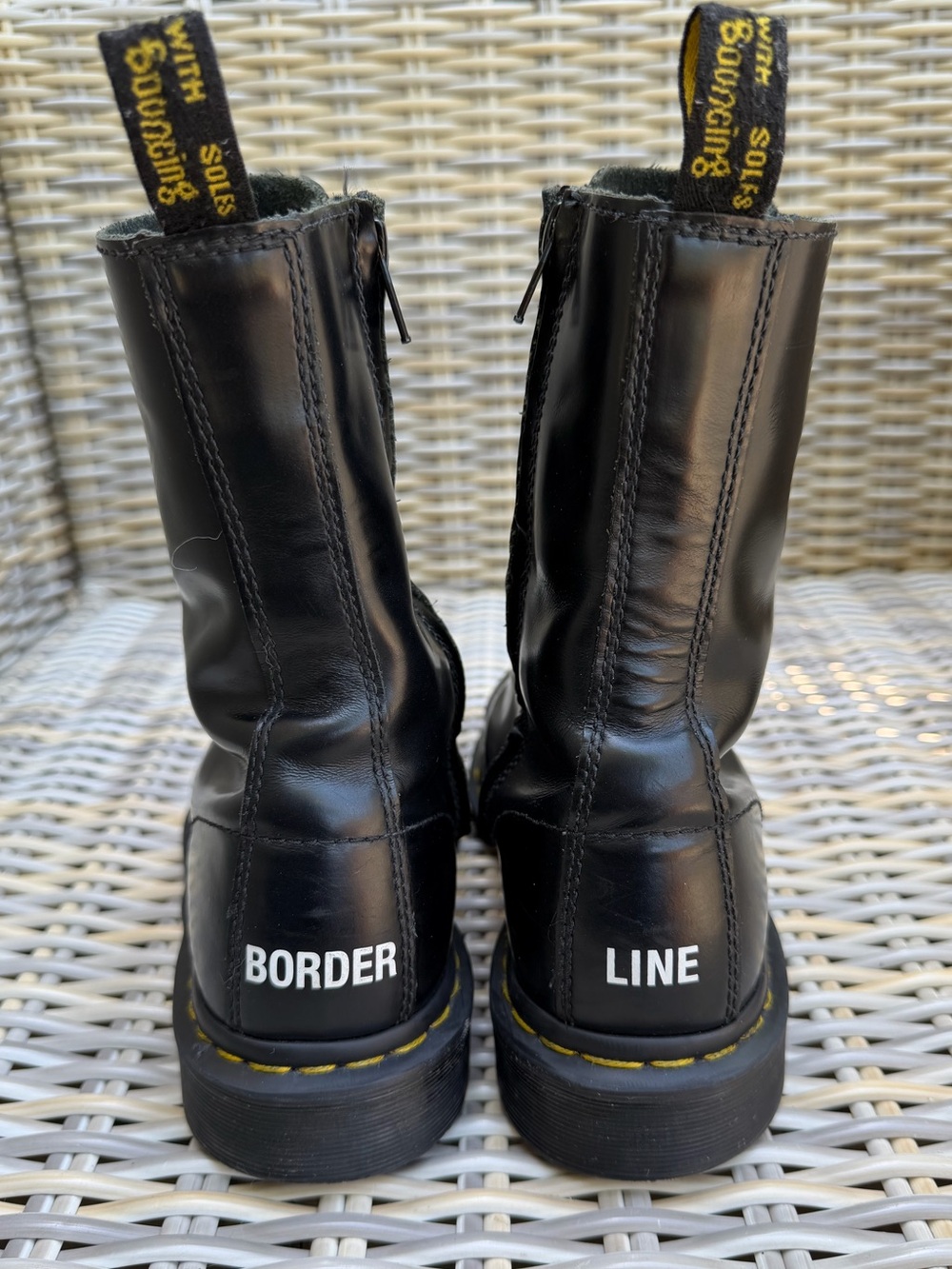 Vêtements Doc Martens Boots 38 6 7.5 8 Combat Black Border Line Shoes